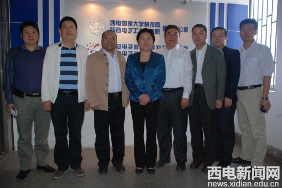 學(xué)校領(lǐng)導(dǎo)到產(chǎn)業(yè)集團開展調(diào)研 就產(chǎn)業(yè)發(fā)展進行座談